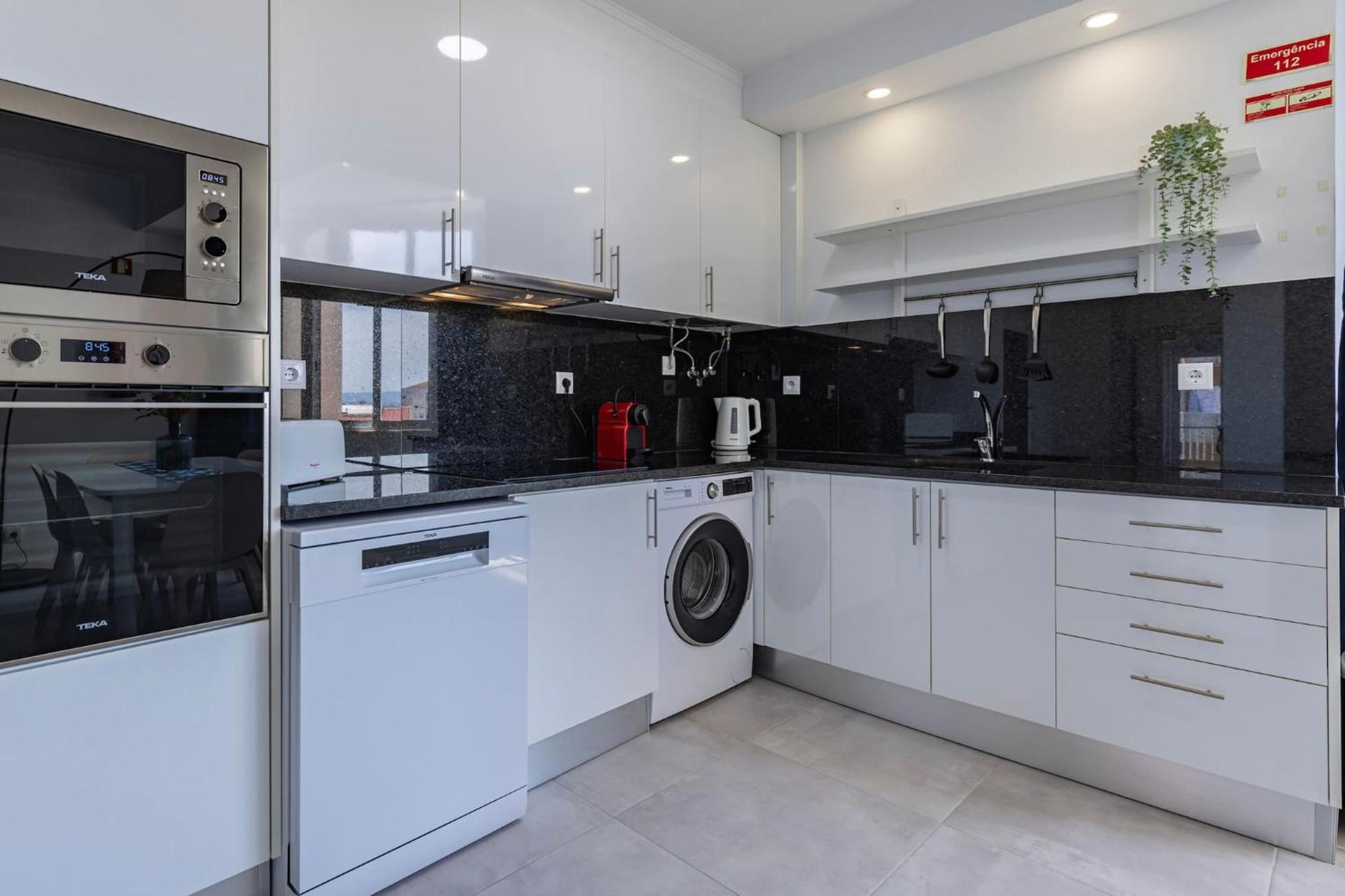 Urban Elegance Apartment Almada Exterior photo