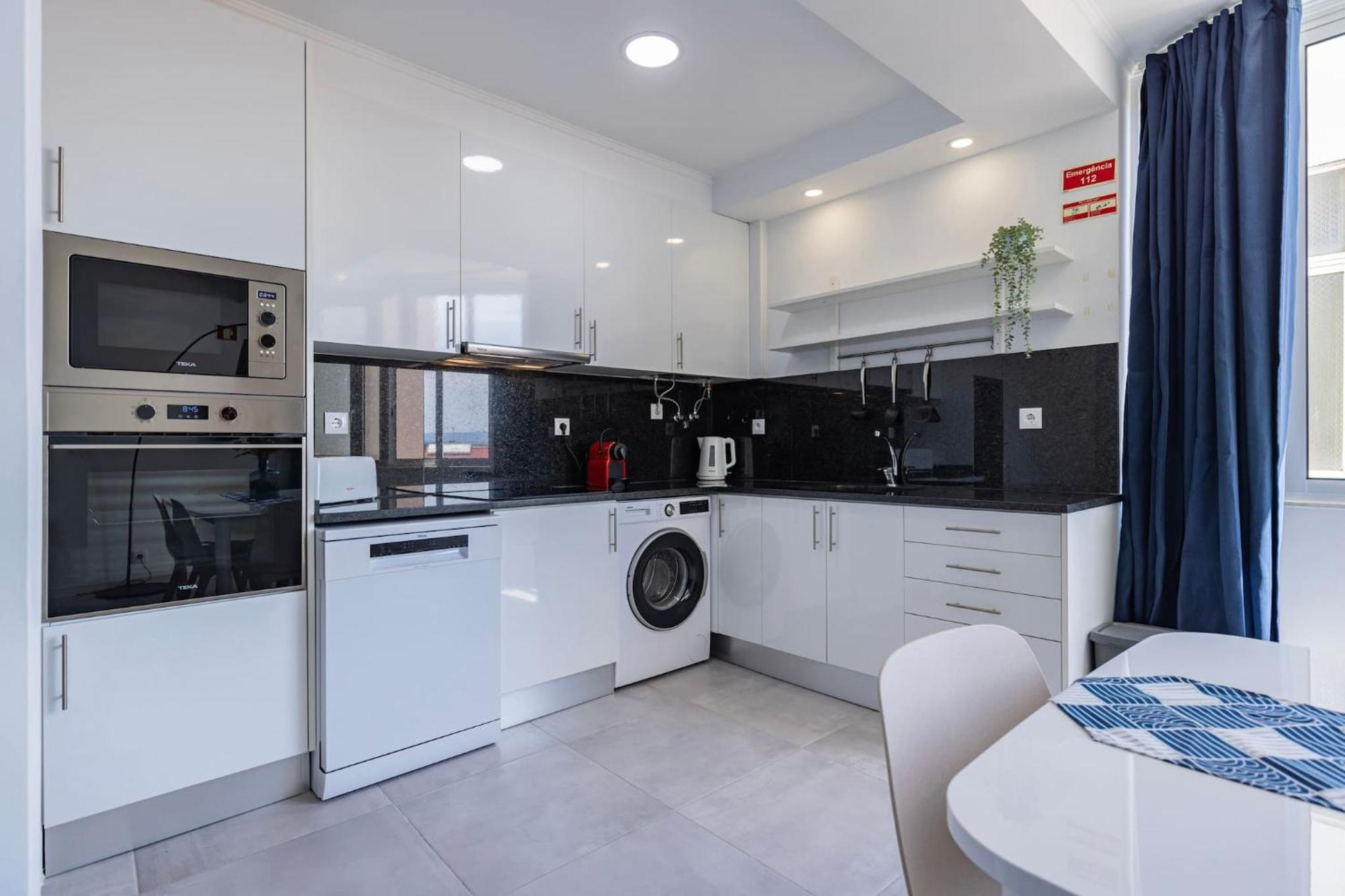 Urban Elegance Apartment Almada Exterior photo