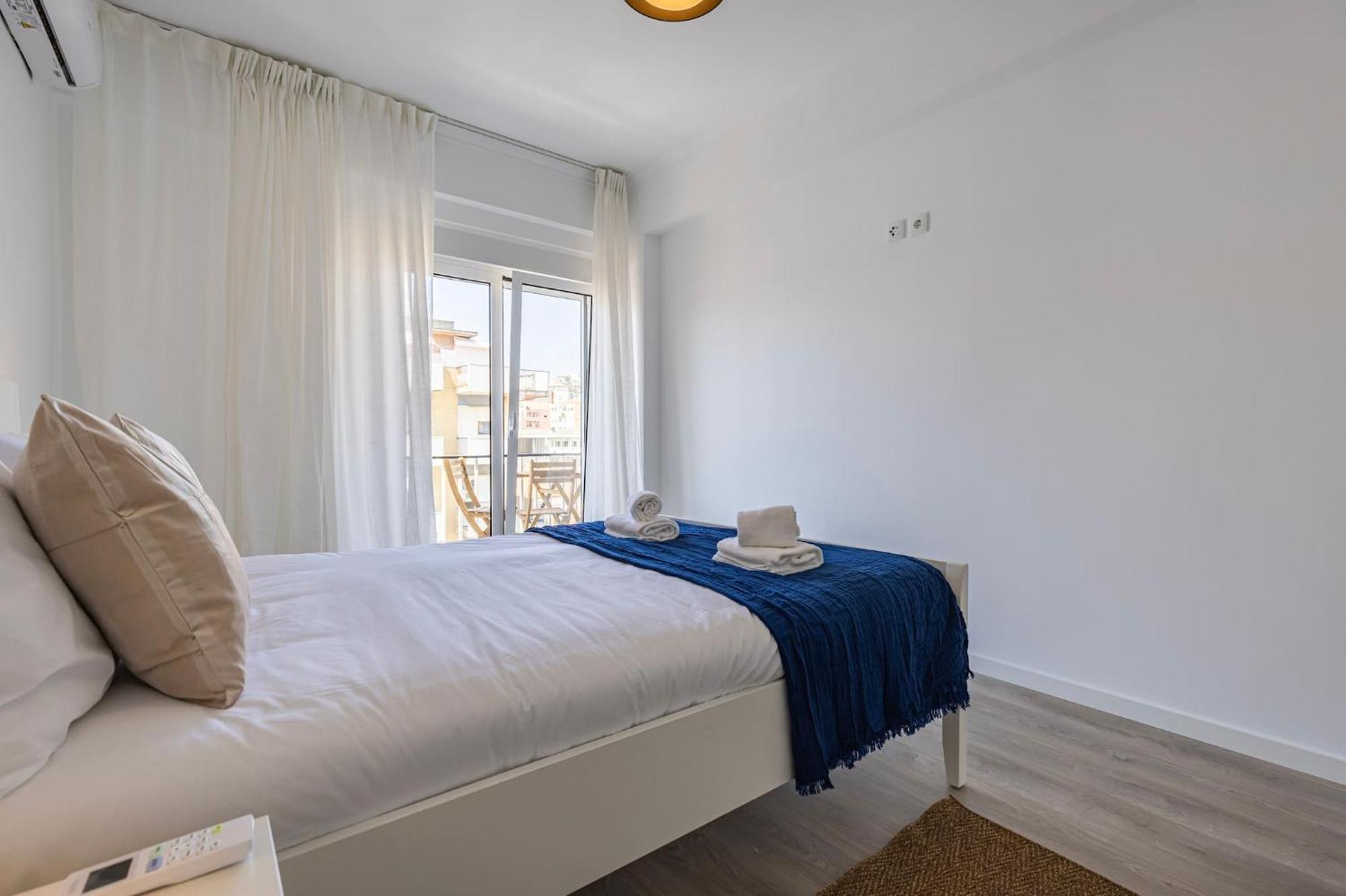 Urban Elegance Apartment Almada Exterior photo